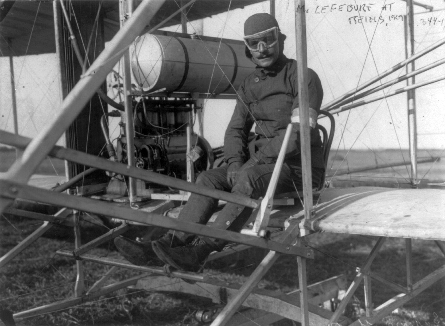 Primii piloţi de vânătoare: fără paraşută