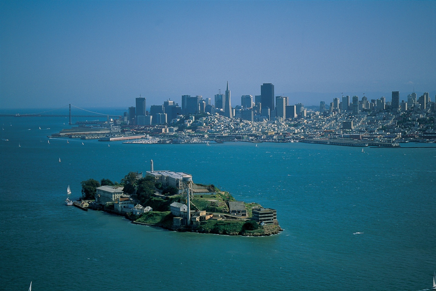Stânca sau Alcatraz, închisoarea care astăzi este doar o atracţie turistică