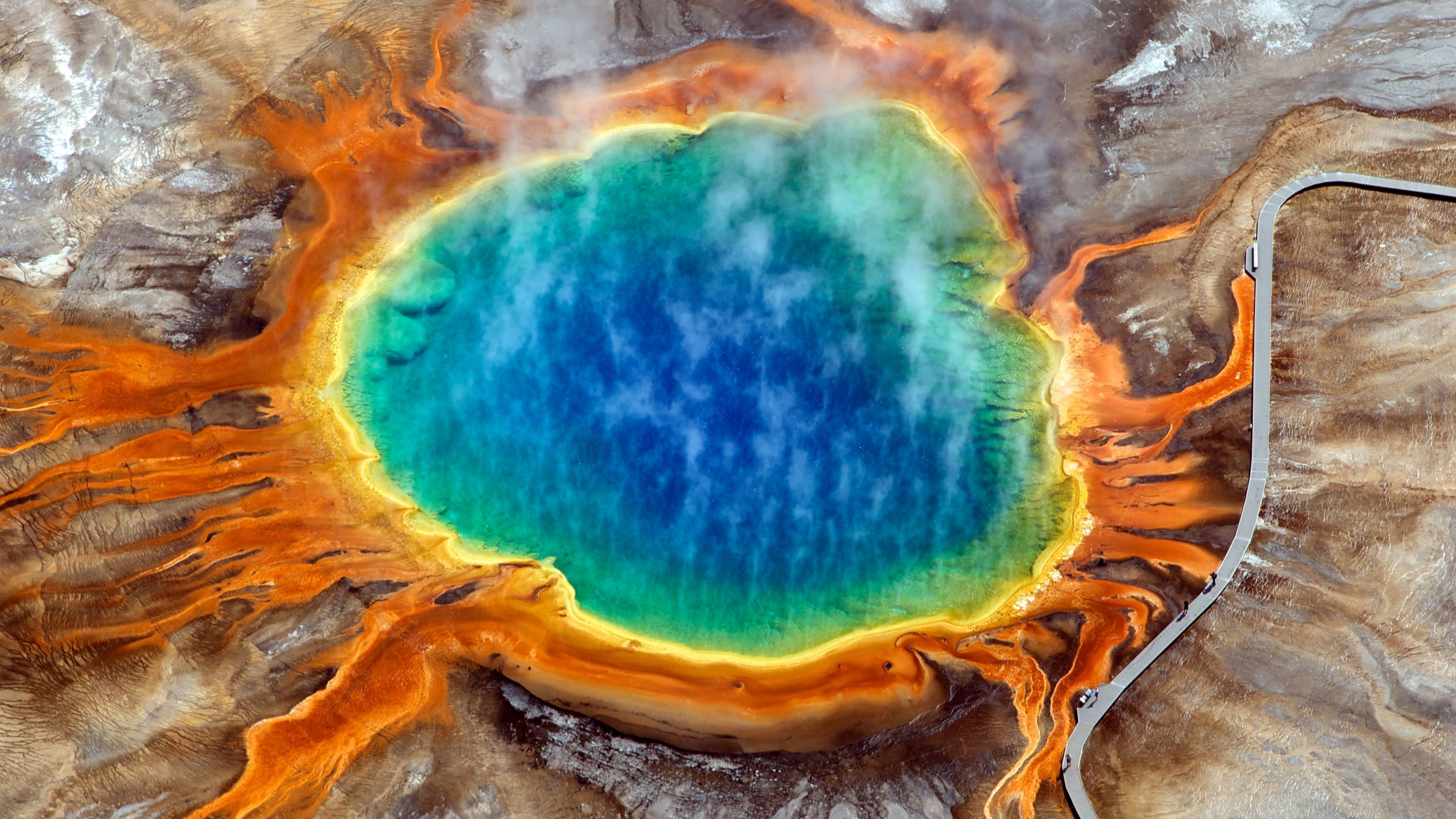 O minune naturală: izvorul termal The Grand Prismatic Spring