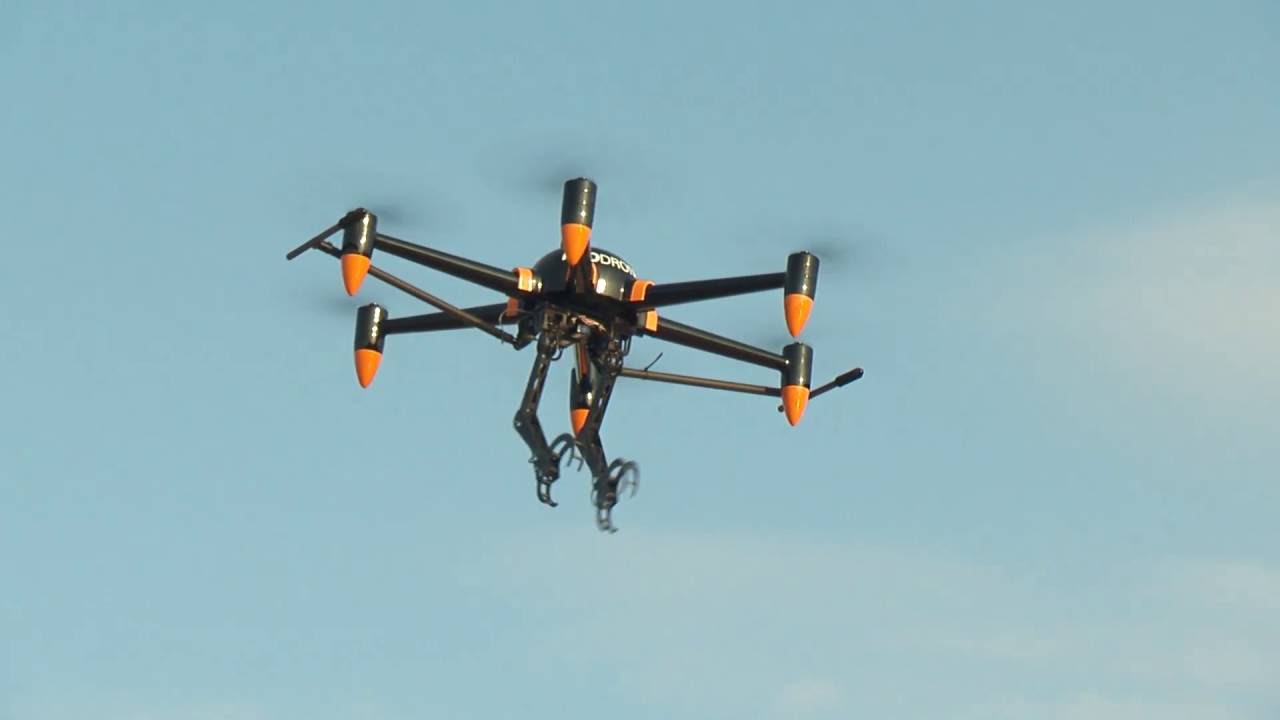 Drona cu gheare robotice: grozavă şi în acelaş timp terifiantă