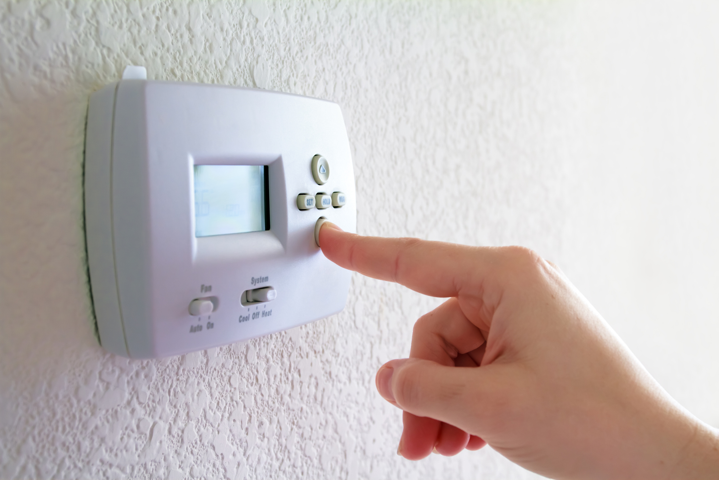 De ce bărbaţii şi femeile nu pot fi de acord în ceea ce priveşte temperatura ideală?
