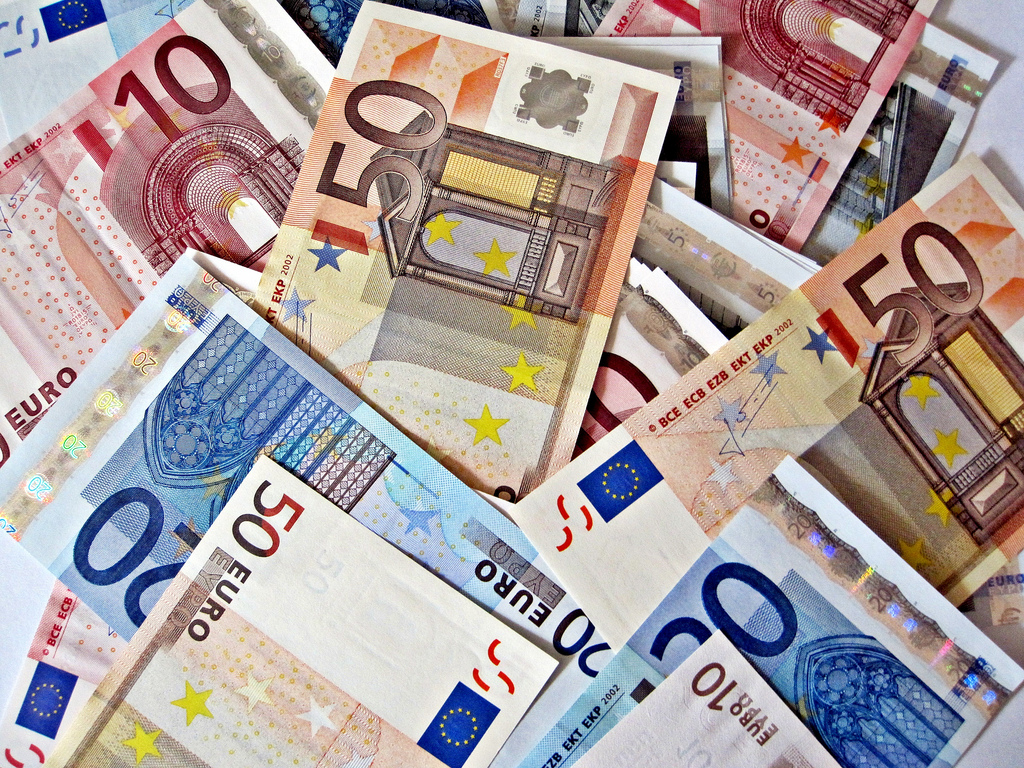 15 ani de la introducerea monedei euro