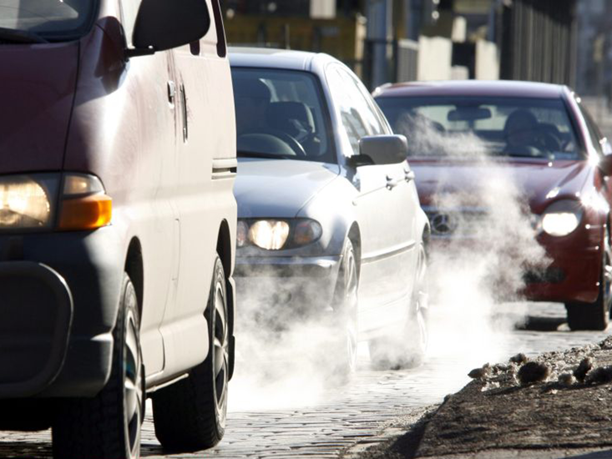 Trăind în mediu cu trafic intens, creşte riscul apariţiei demenţei