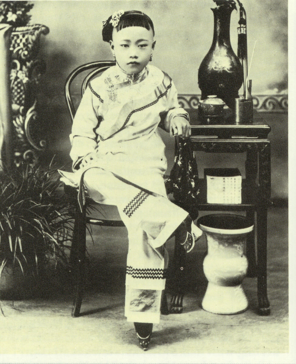 115 ani de la interdicţia împărătesei Tzu-hsi asupra legării picioarelor