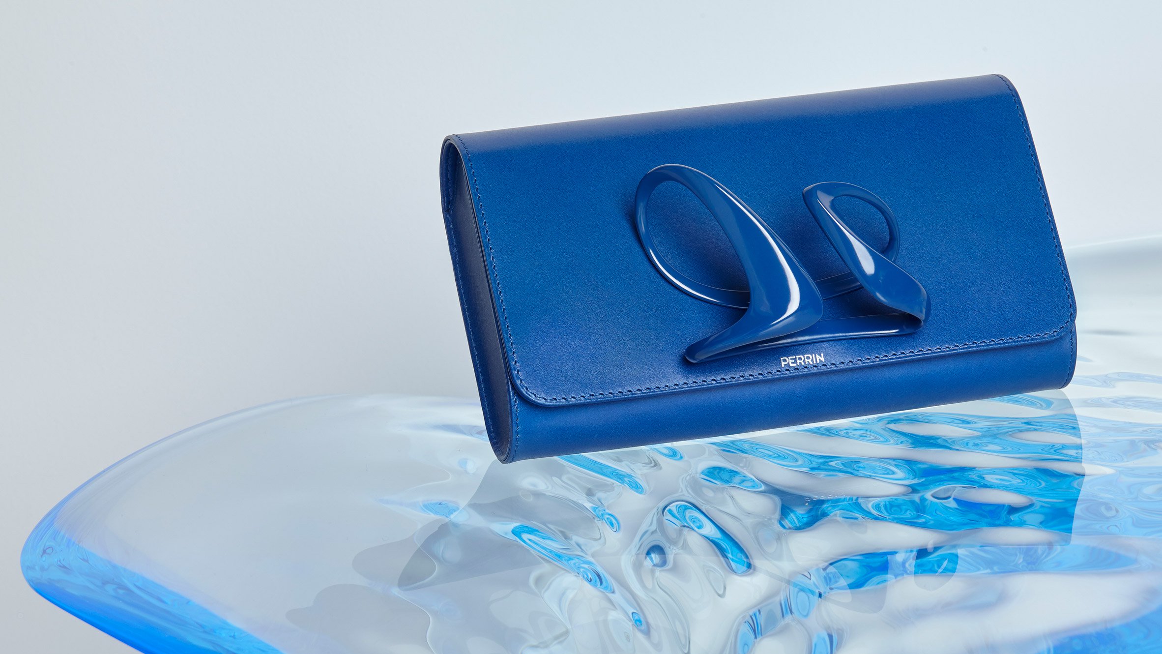 Genţile cu mâner sculptat de la Zaha Hadid