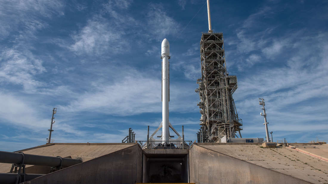Vizionează live, lansarea celei de-a treia rachetă SpaceX