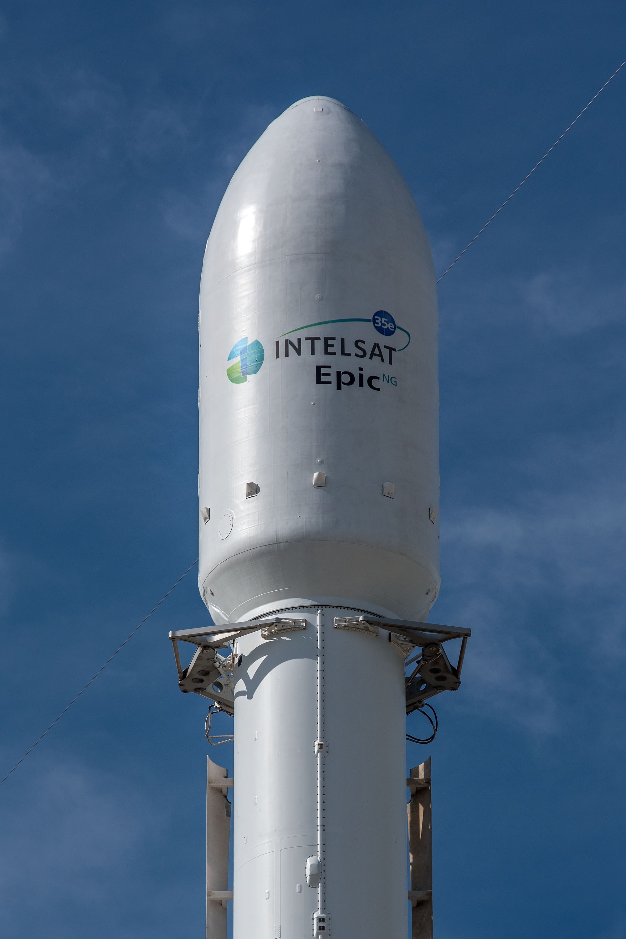 Vizionează live, lansarea celei de-a treia rachetă SpaceX