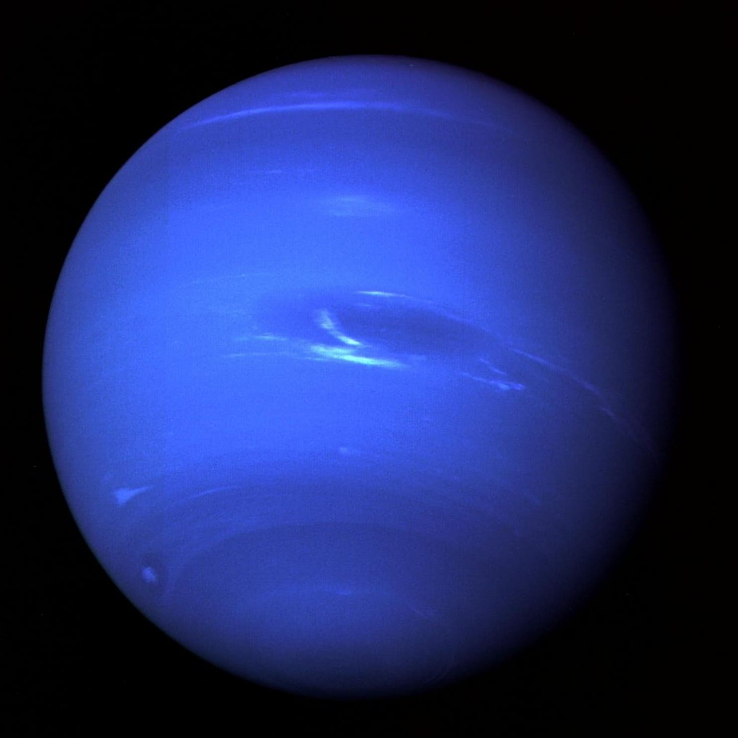 Pe Uranus şi Neptun plouă cu diamante în stare solidă