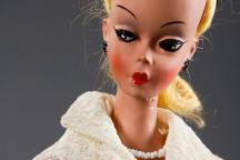 Păpuşa Barbie, miniatură a unei prostituate de lux