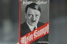 Fascinaţia pentru Hitler şi Nazism