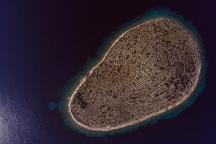 Această insulă croată seamănă cu o amprentă gigantică