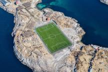 Este acest teren de fotbal, cel mai remarcabil din lume?