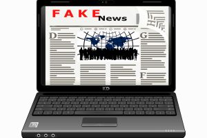 Știm să facem diferenţa între real şi fake news?