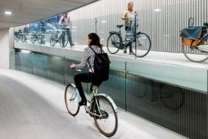 Se construieşte cel mai mare spaţiu de parcare pentru biciclete din lume