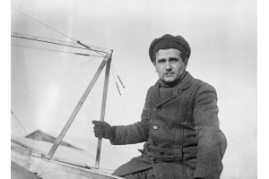 Leon Lemartin, primul pilot de test din lume, contractat cu Louis Bleriot in 1910; Foto: Wikipedia