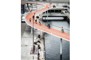 The Bicycle Snake din Copenhaga; Foto: Rasmus Hjortshoj - COAST Studio